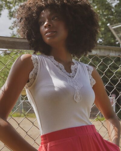 Dee Pitsitoppi; Valkea